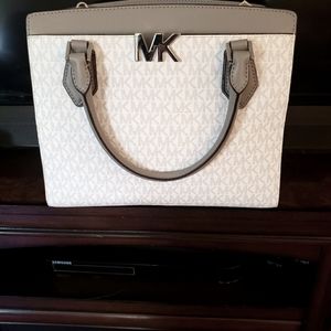Michael Kors LG. Satchel Handbag